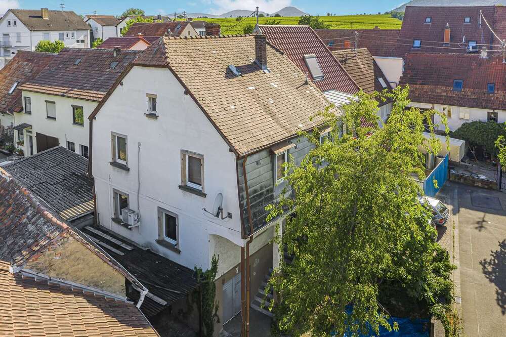 Thumbnail-Haus zum Kaufen in Böchingen 158.000,00 € 110 m²