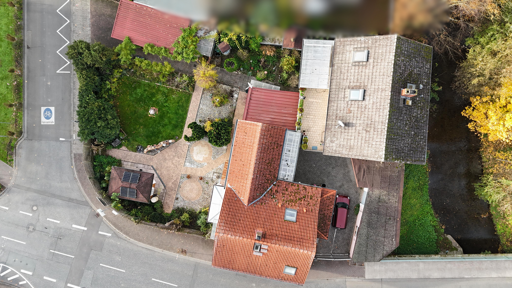 Thumbnail-Haus zum Kaufen in Kriftel 1.100.000,00 € 250 m²