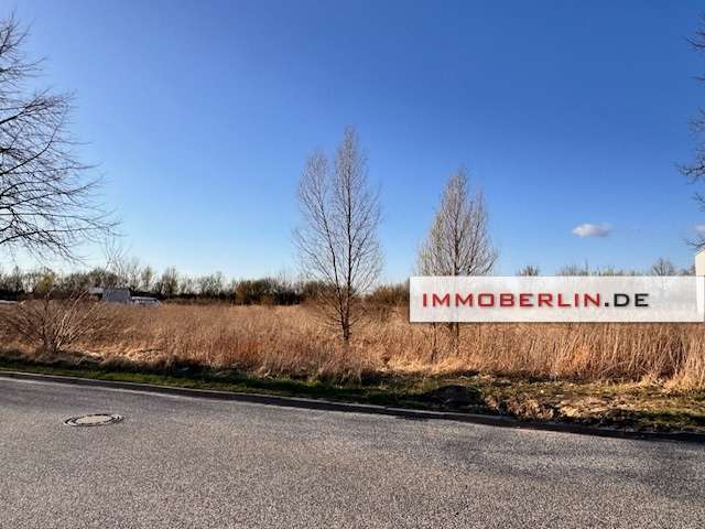 Thumbnail-Grundstück in Oberkrämer 910.000,00 € 6500 m²