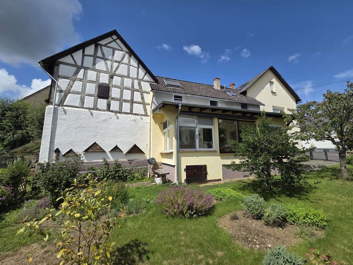 Thumbnail-Haus zum Kaufen in Taunusstein 595.000,00 € 246 m²