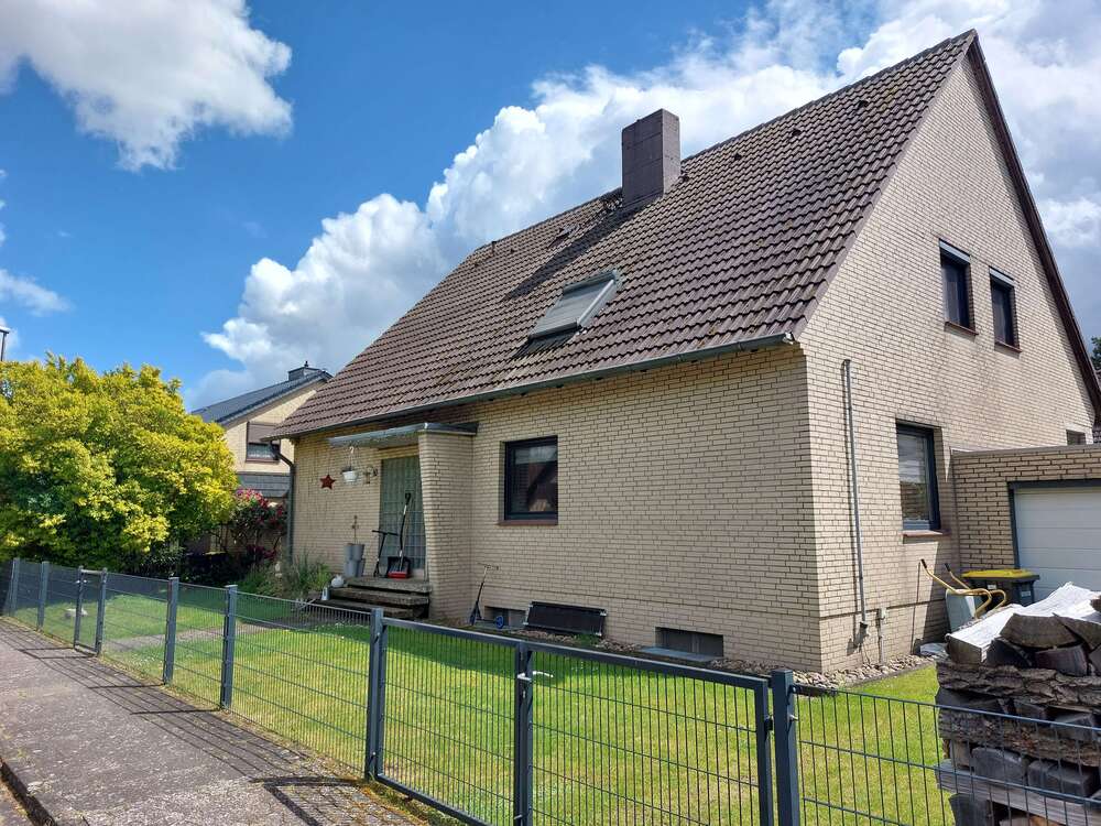Thumbnail-Haus zum Kaufen in Garbsen 369.900,00 € 185.7 m²