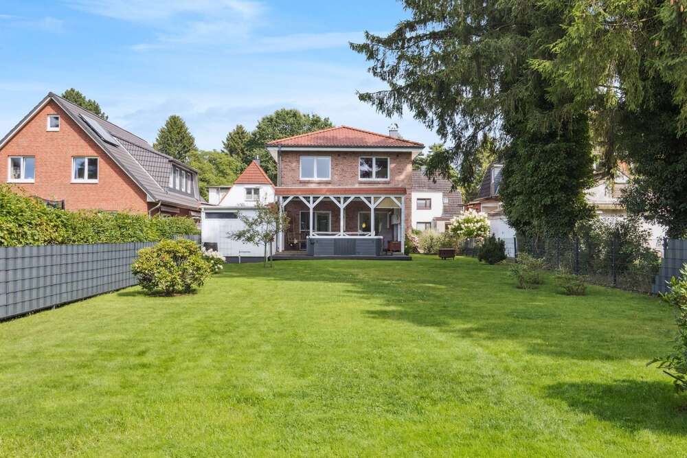 Thumbnail-Haus zum Mieten in Hamburg 4.750,00 € 166 m²