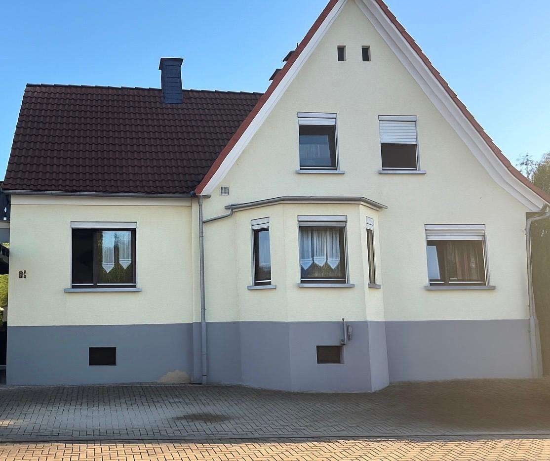 Thumbnail-Haus zum Kaufen in Limeshain-Rommelhausen 389.000,00 € 180 m²