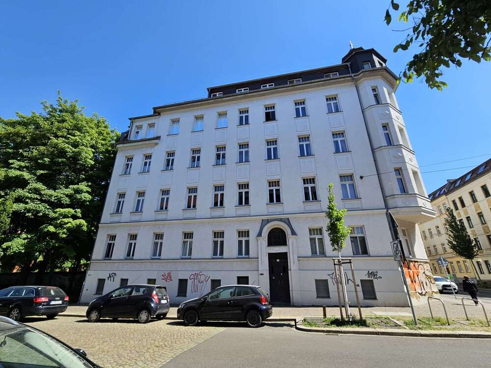 Thumbnail-Wohnung zum Kaufen in Leipzig 120.000,00 € 42.64 m²