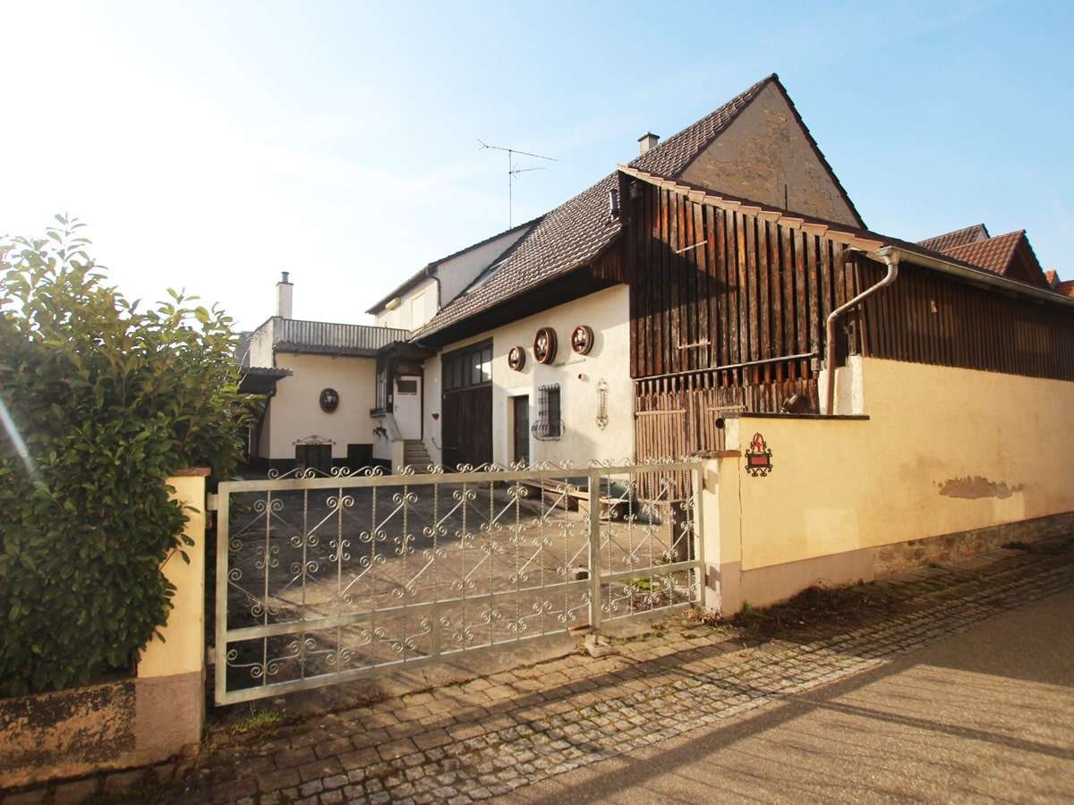 Thumbnail-Haus zum Kaufen in Bretten 190.000,00 € 110 m²