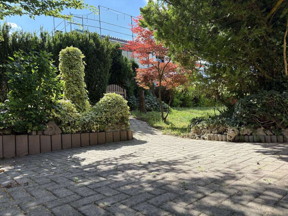 Thumbnail-Haus zum Kaufen in Reutlingen 375.000,00 € 92 m²
