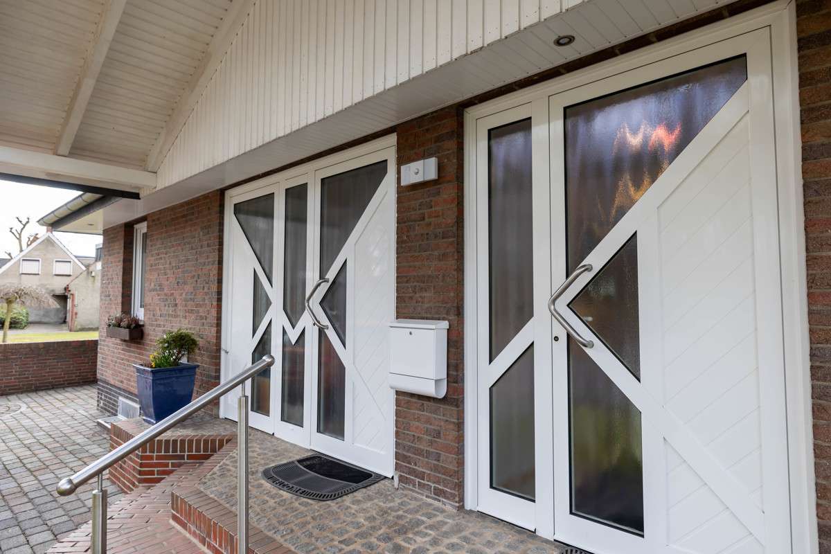 Thumbnail-Haus zum Kaufen in Delmenhorst 422.000,00 € 220 m²