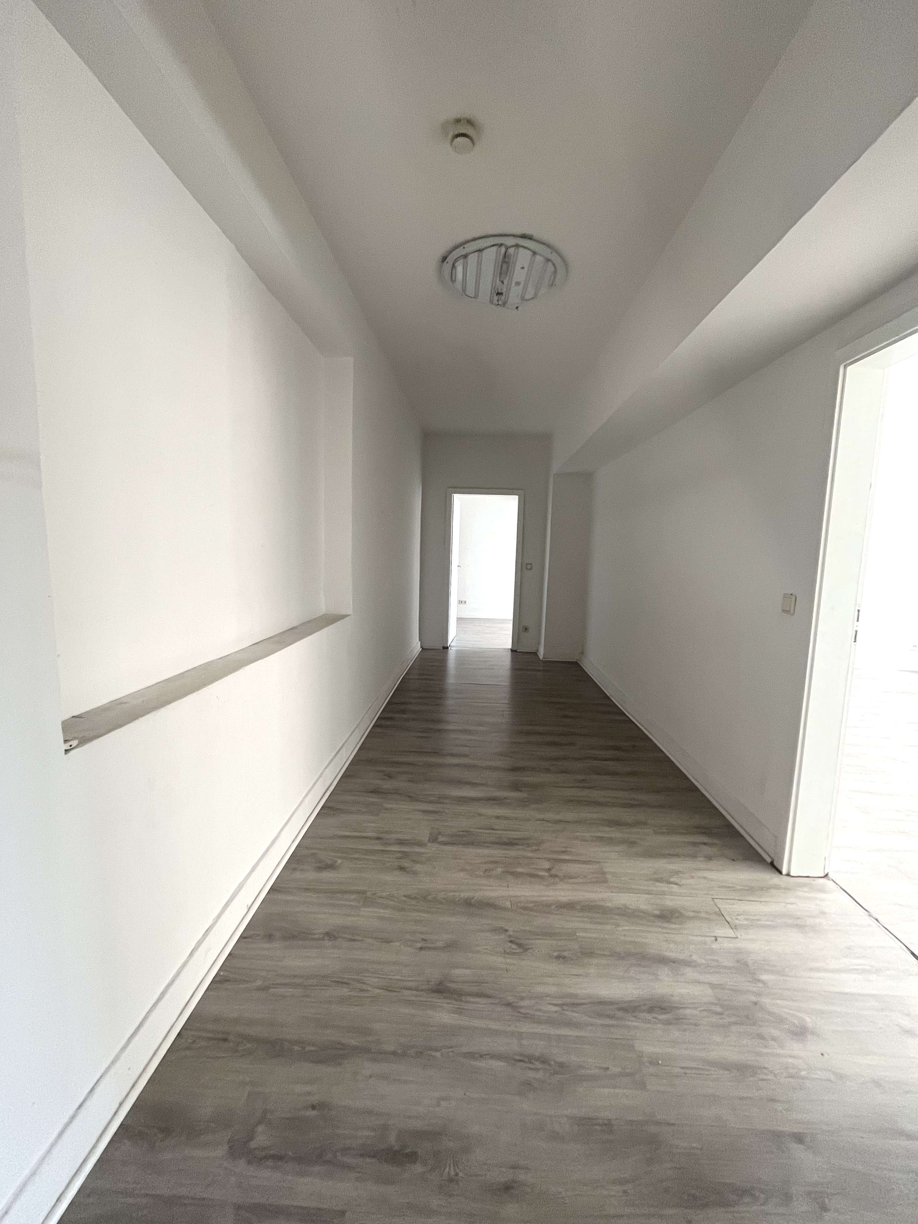 Thumbnail-Wohnung zum Mieten in Duisburg 610,00 € 111 m²