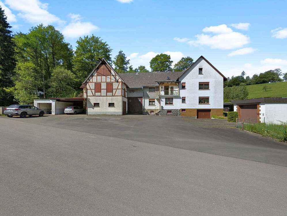 Thumbnail-Haus zum Kaufen in Hatzfeld (Eder) 98.600,00 € 209.51 m²