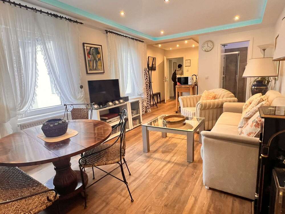 Thumbnail-Wohnung zum Kaufen in Wuppertal 160.000,00 € 70 m²