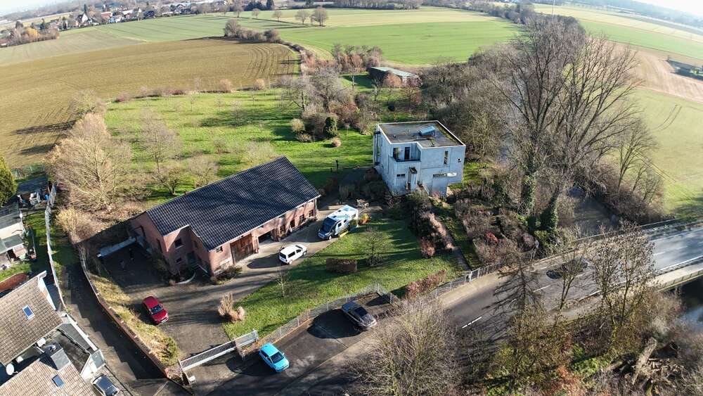 Thumbnail-Haus zum Mieten in Grevenbroich 4.000,00 € 260 m²