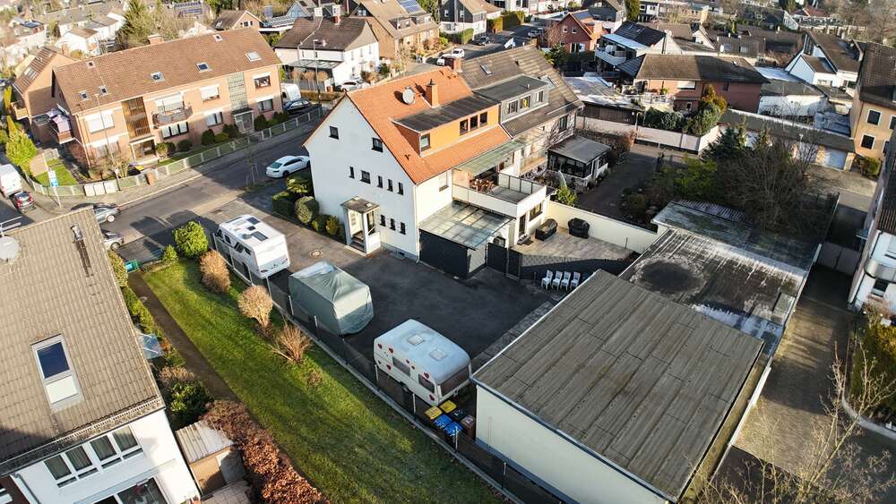 Thumbnail-Haus zum Kaufen in Hilden 889.999,00 € 285 m²
