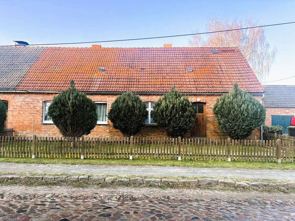 Thumbnail-Haus zum Kaufen in Wildberg 79.000,00 € 117 m²