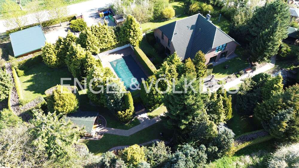 Thumbnail-Haus zum Kaufen in Dummerstorf 749.000,00 € 240 m²