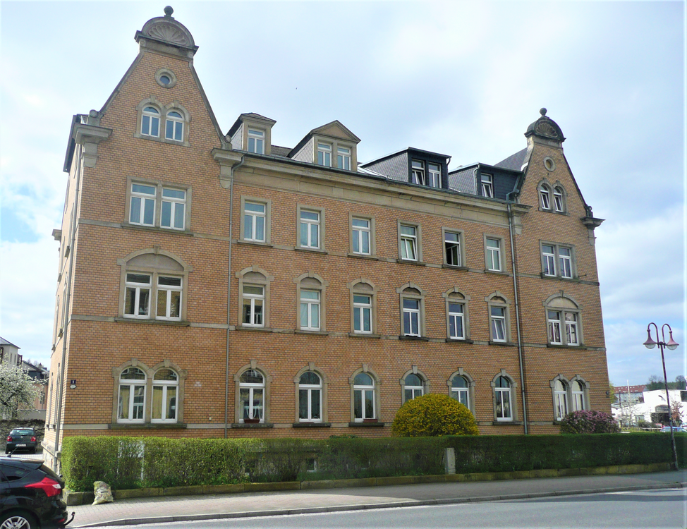 Thumbnail-Wohnung zum Kaufen in Pirna 164.000,00 € 108.58 m²