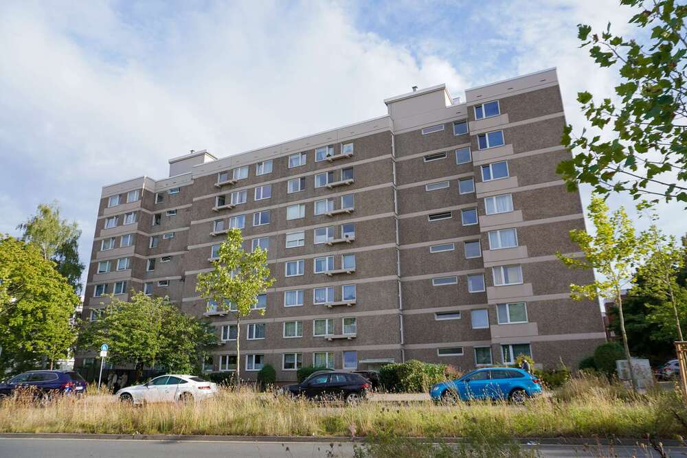 Thumbnail-Wohnung zum Kaufen in Wolfsburg 135.000,00 € 77 m²