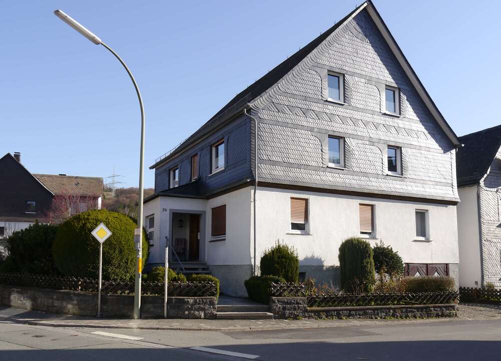 Thumbnail-Haus zum Kaufen in Bestwig 189.000,00 € 200 m²