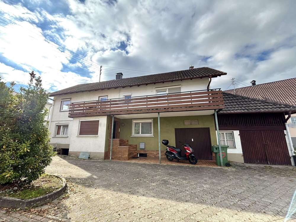 Thumbnail-Haus zum Kaufen in Durbach 280.000,00 € 190 m²