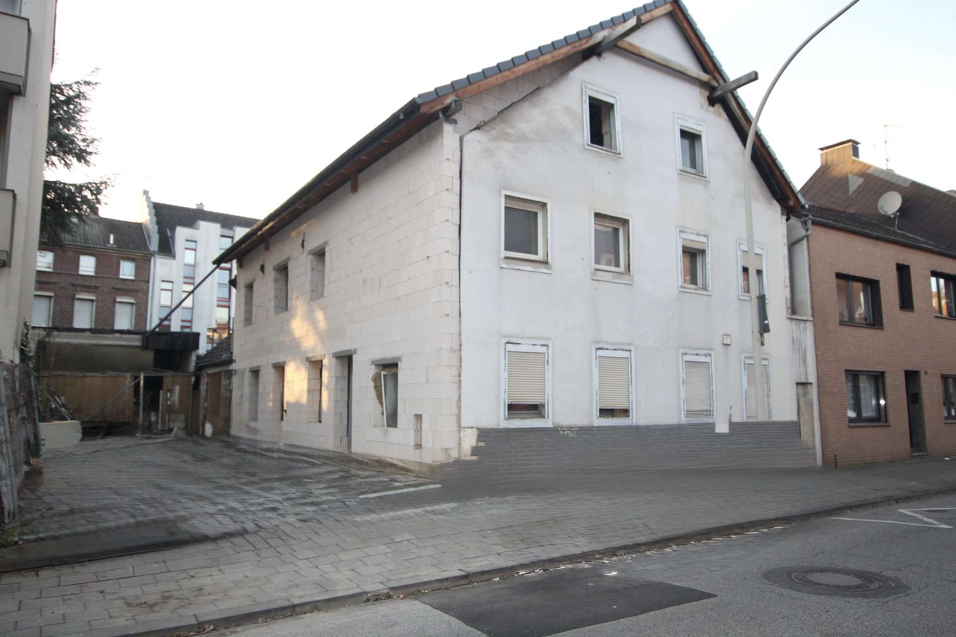 Thumbnail-Haus zum Kaufen in Mönchengladbach 289.000,00 € 400 m²