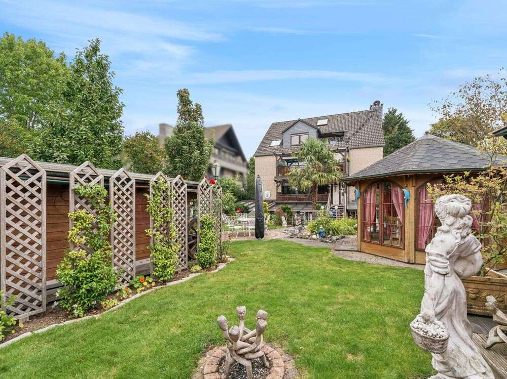 Thumbnail-Haus zum Kaufen in Grevenbroich 729.000,00 € 386 m²