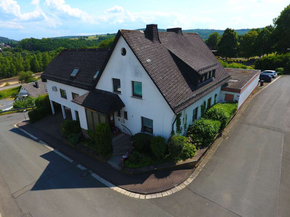 Thumbnail-Haus zum Kaufen in Leun 285.000,00 € 215 m²