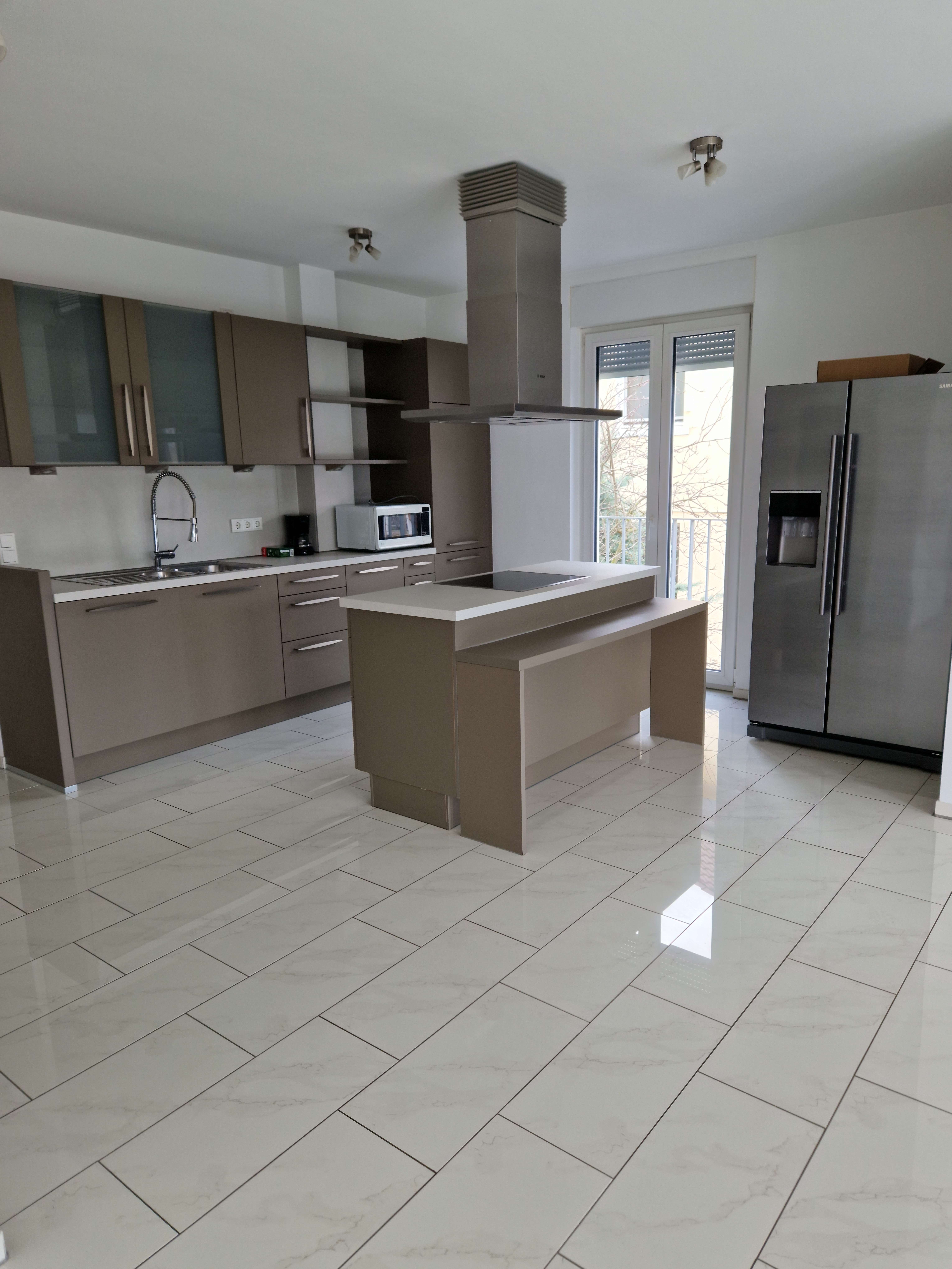 Thumbnail-Wohnung zum Mieten in Wiesbaden 1.990,00 € 125 m²