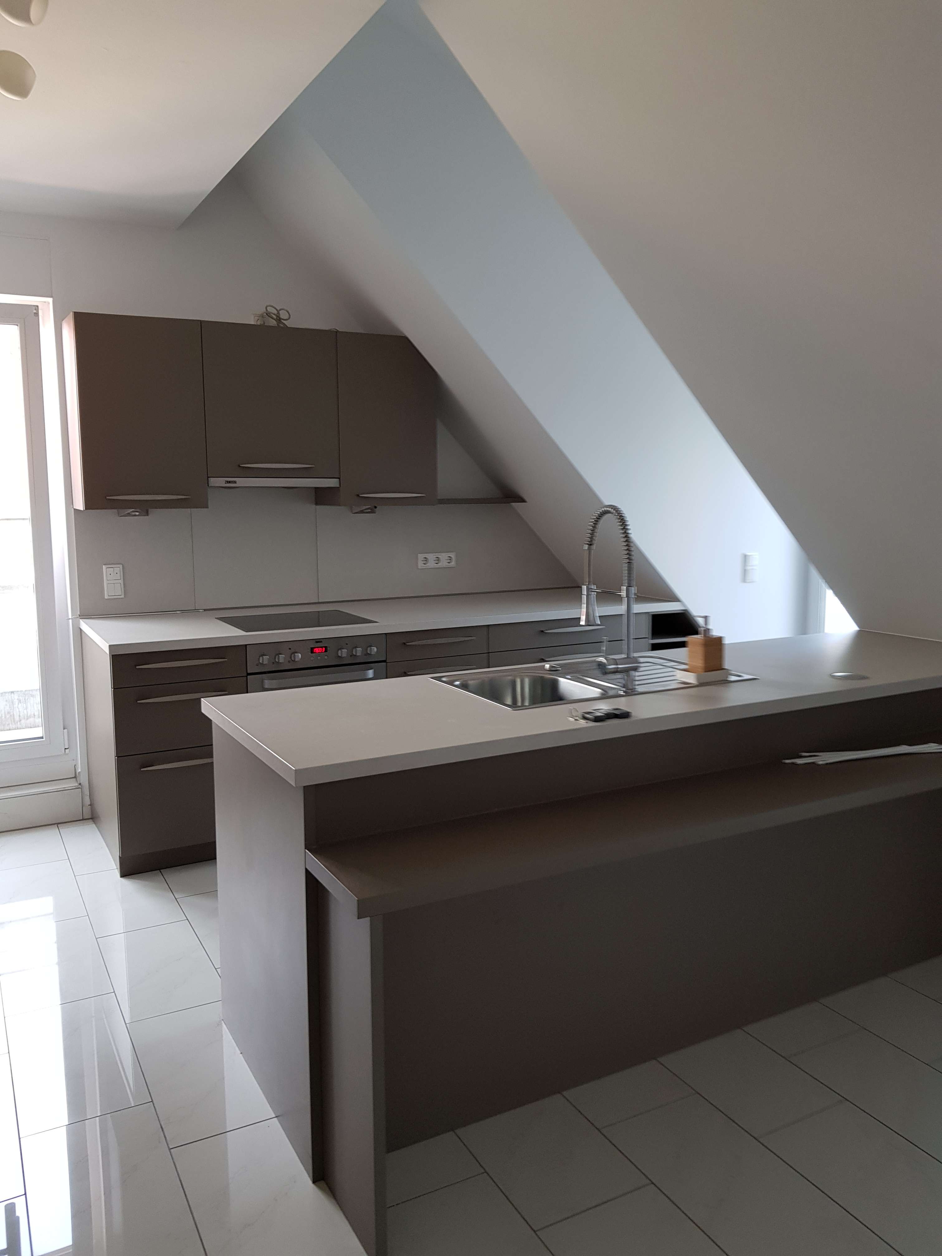 Thumbnail-Wohnung zum Mieten in Wiesbaden 2.600,00 € 150 m²
