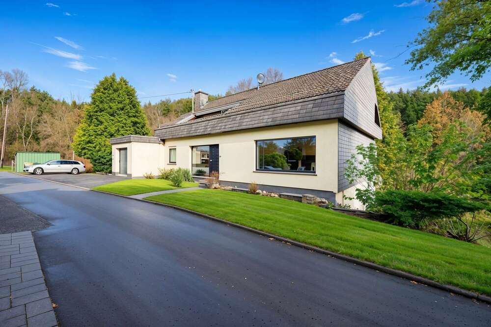 Thumbnail-Haus zum Kaufen in Kreuztal 269.000,00 € 204 m²