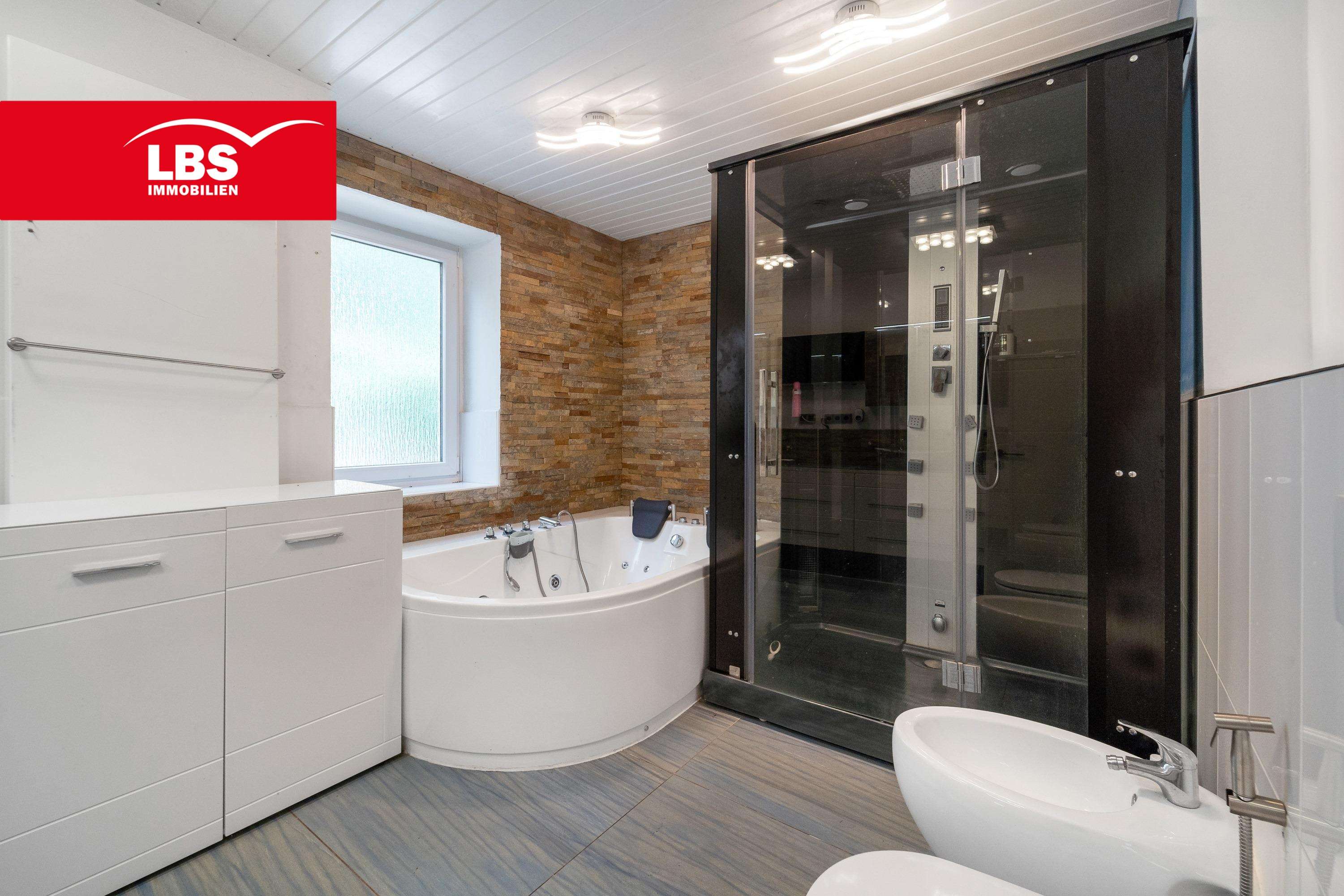 Thumbnail-Haus zum Kaufen in Bielefeld 480.000,00 € 245 m²