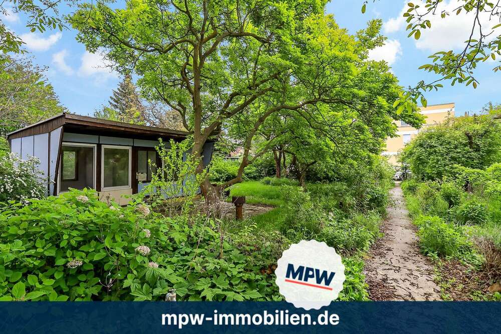 Thumbnail-Grundstück zu verkaufen in Berlin 2.950.000,00 € 4950 m²