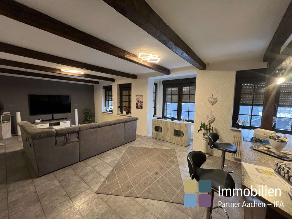 Thumbnail-Haus zum Kaufen in Alsdorf 235.000,00 € 212 m²