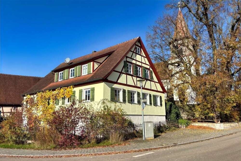 Thumbnail-Haus zum Kaufen in Feuchtwangen 460.000,00 € 190 m²