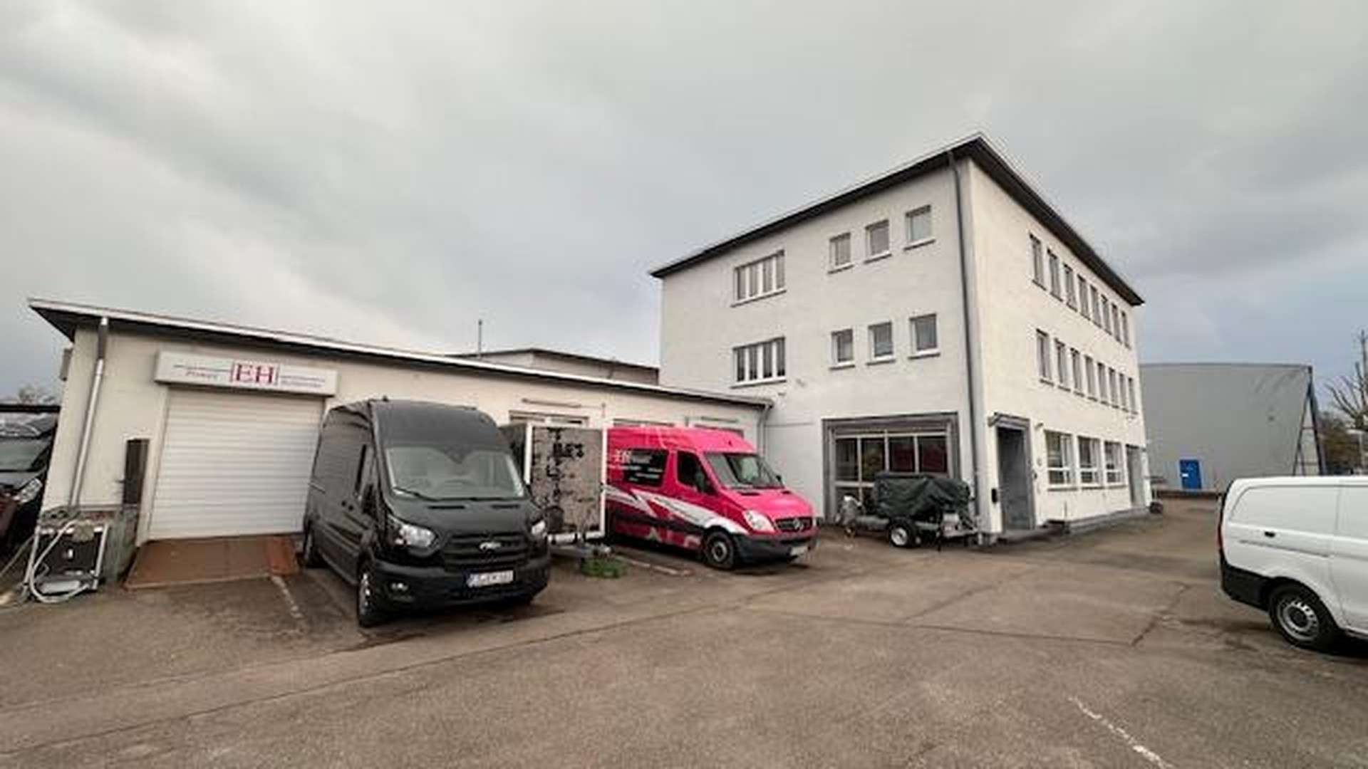 Thumbnail-Büro in Leinfelden - E. 3.474,00 € 196 m²