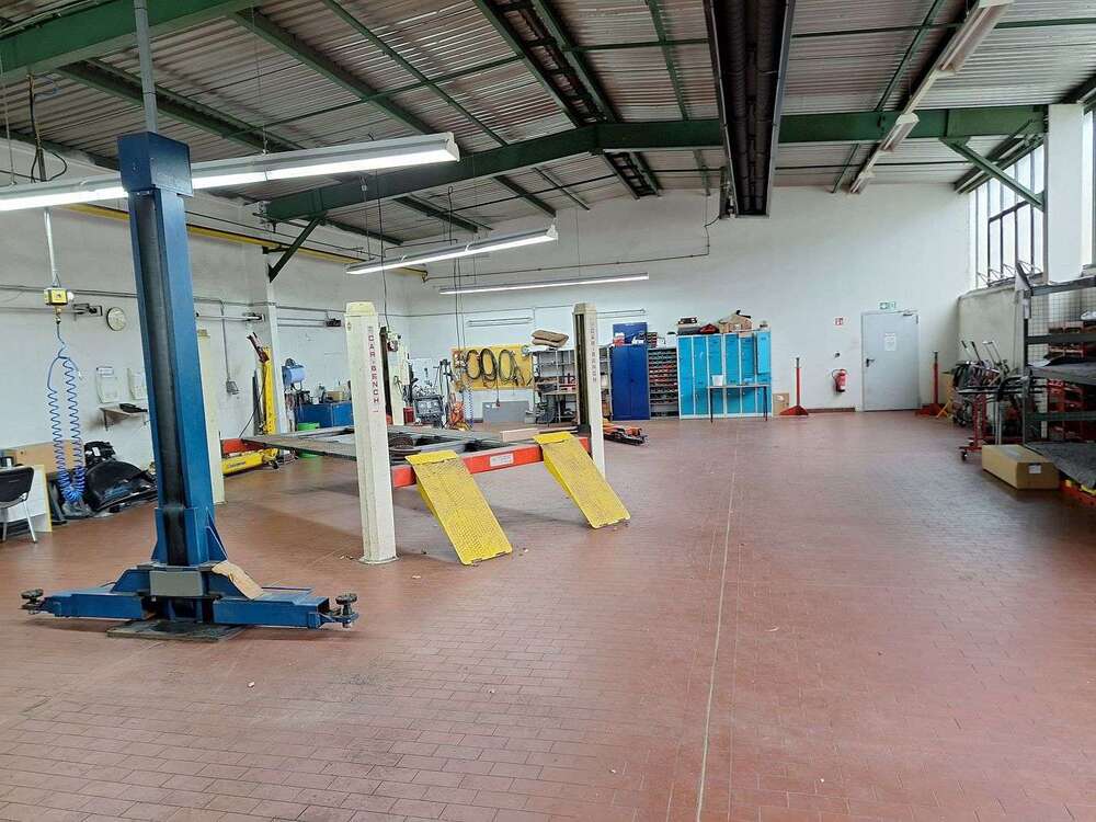 Thumbnail-Halle in Greifswald 1.260,00 € 210 m²