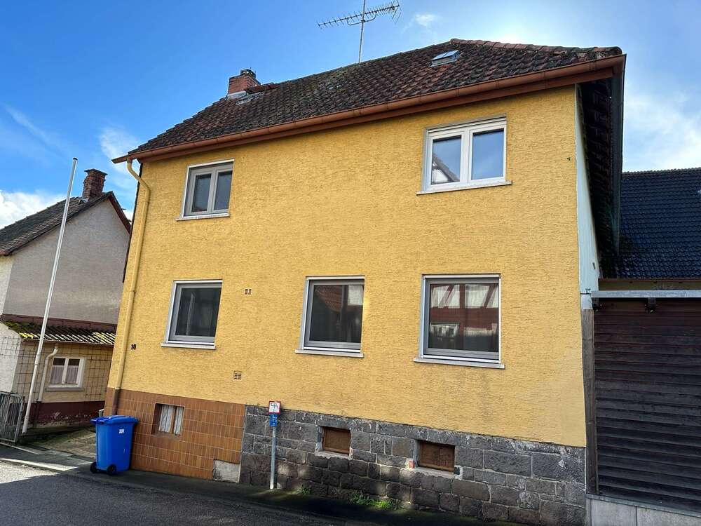 Thumbnail-Haus zum Kaufen in Reiskirchen 215.000,00 € 151 m²