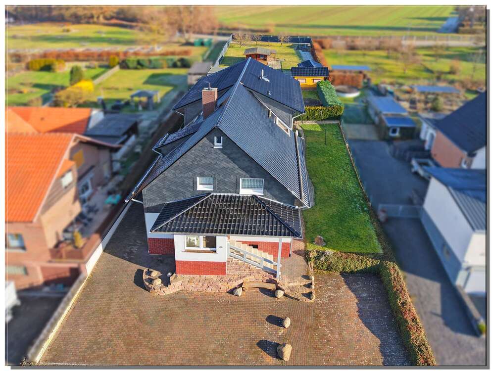 Thumbnail-Haus zum Kaufen in Hofgeismar Hombressen 330.000,00 € 245.48 m²