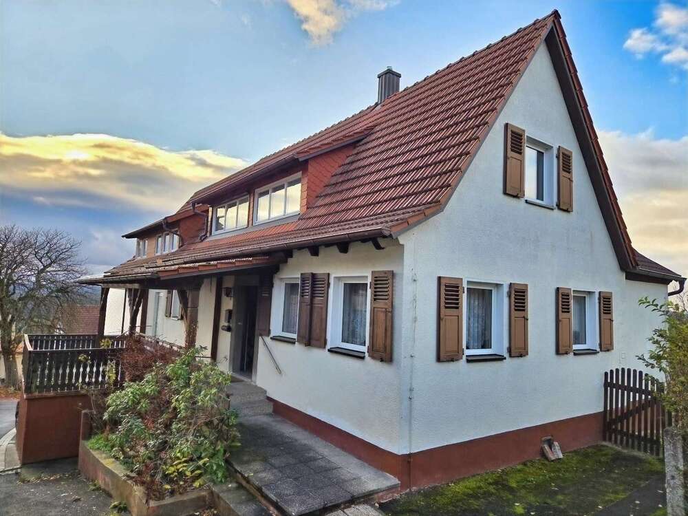 Thumbnail-Haus zum Kaufen in Maroldsweisach 175.000,00 € 240 m²