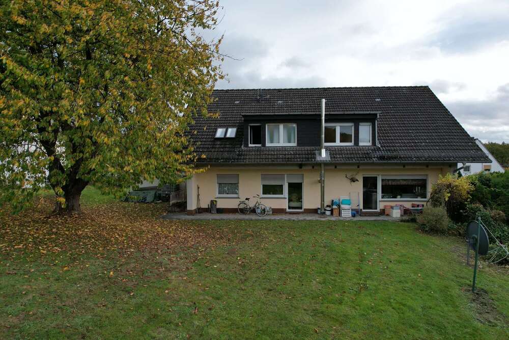 Thumbnail-Haus zum Kaufen in Beverungen 260.000,00 € 327 m²