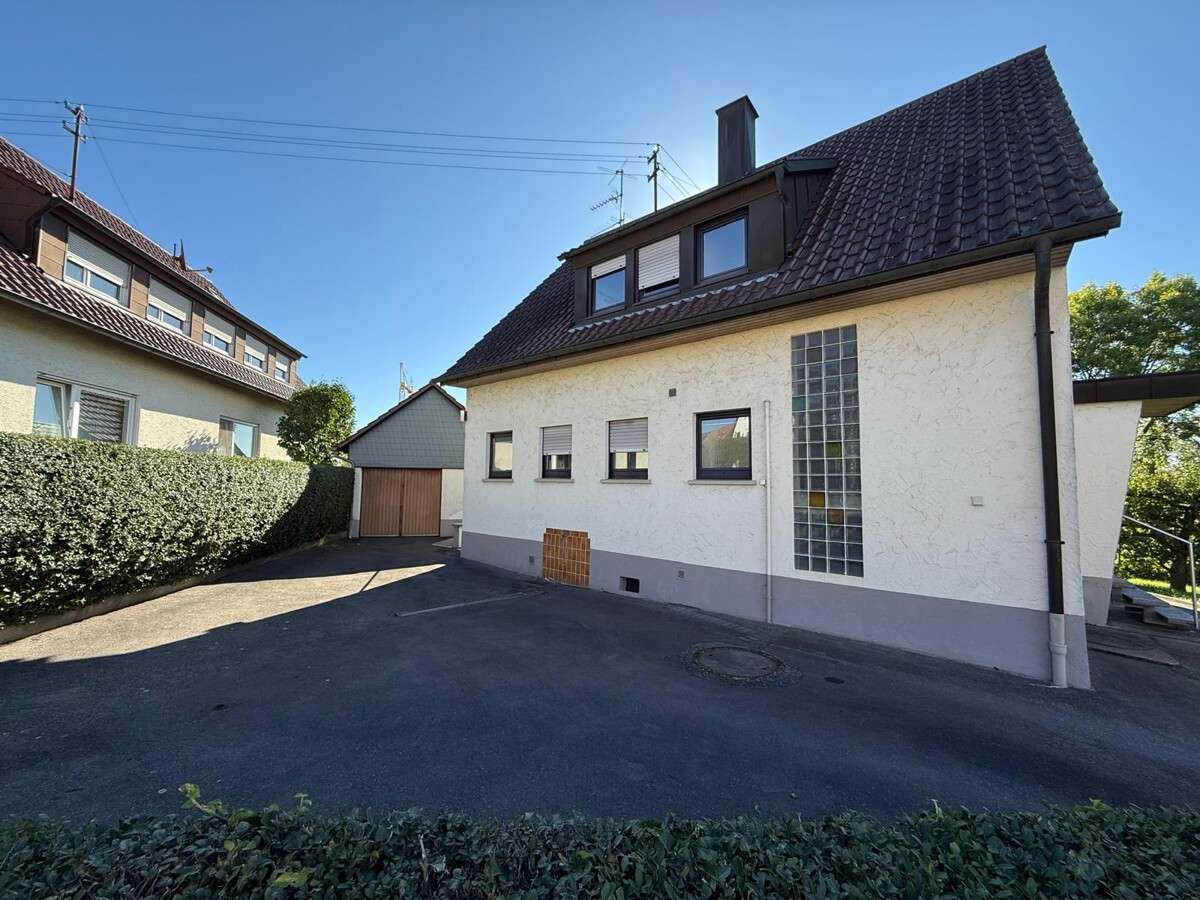 Thumbnail-Haus zum Kaufen in Böblingen Dagersheim 595.000,00 € 140 m²