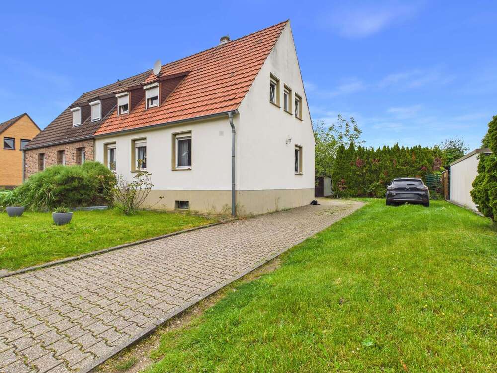 Thumbnail-Haus zum Kaufen in Düren Lendersdorf 219.000,00 € 105.8 m²