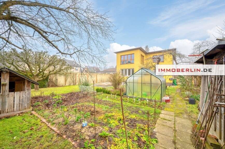 Thumbnail-Haus zum Kaufen in Berlin 790.000,00 € 204 m²