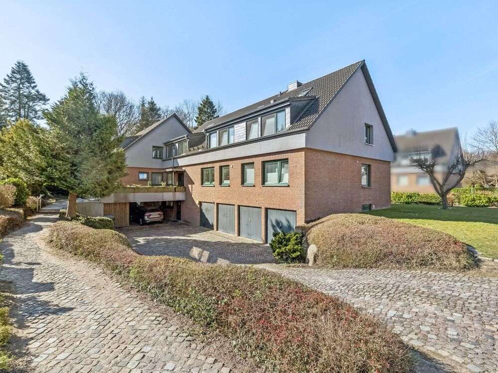 Thumbnail-Haus zum Kaufen in Kronshagen 1.750.000,00 € 451.52 m²