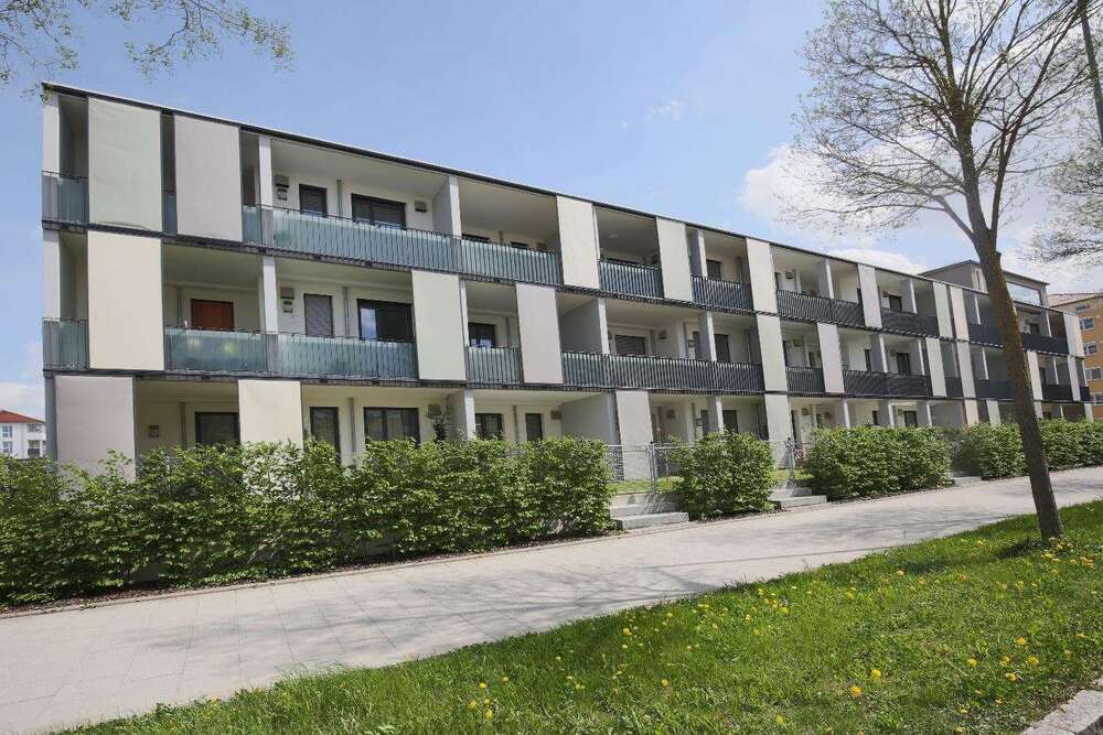 Thumbnail-Wohnung zum Mieten in Augsburg 650,00 € 41.21 m²