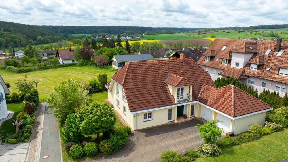 Thumbnail-Haus zum Kaufen in Emskirchen 1.179.000,00 € 240 m²