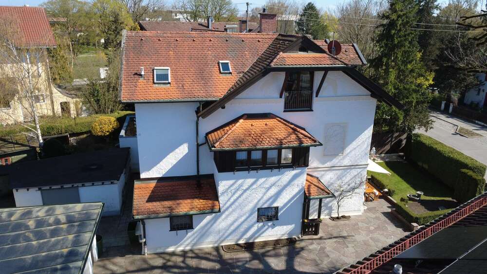 Thumbnail-Haus zum Kaufen in Unterhaching 1.049.000,00 € 195 m²