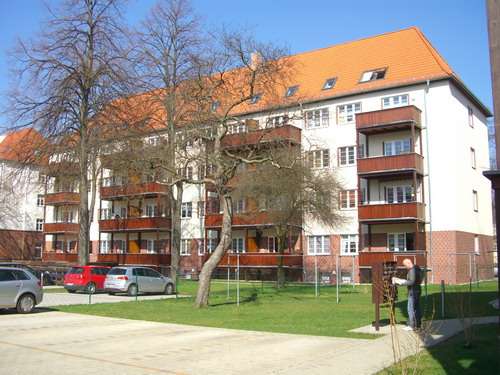 Thumbnail-Wohnung zum Mieten in Zwickau 382,00 € 58.79 m²