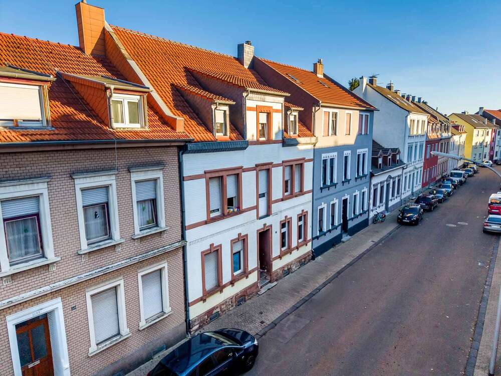 Thumbnail-Haus zum Kaufen in Saarbrücken 380.000,00 € 233 m²