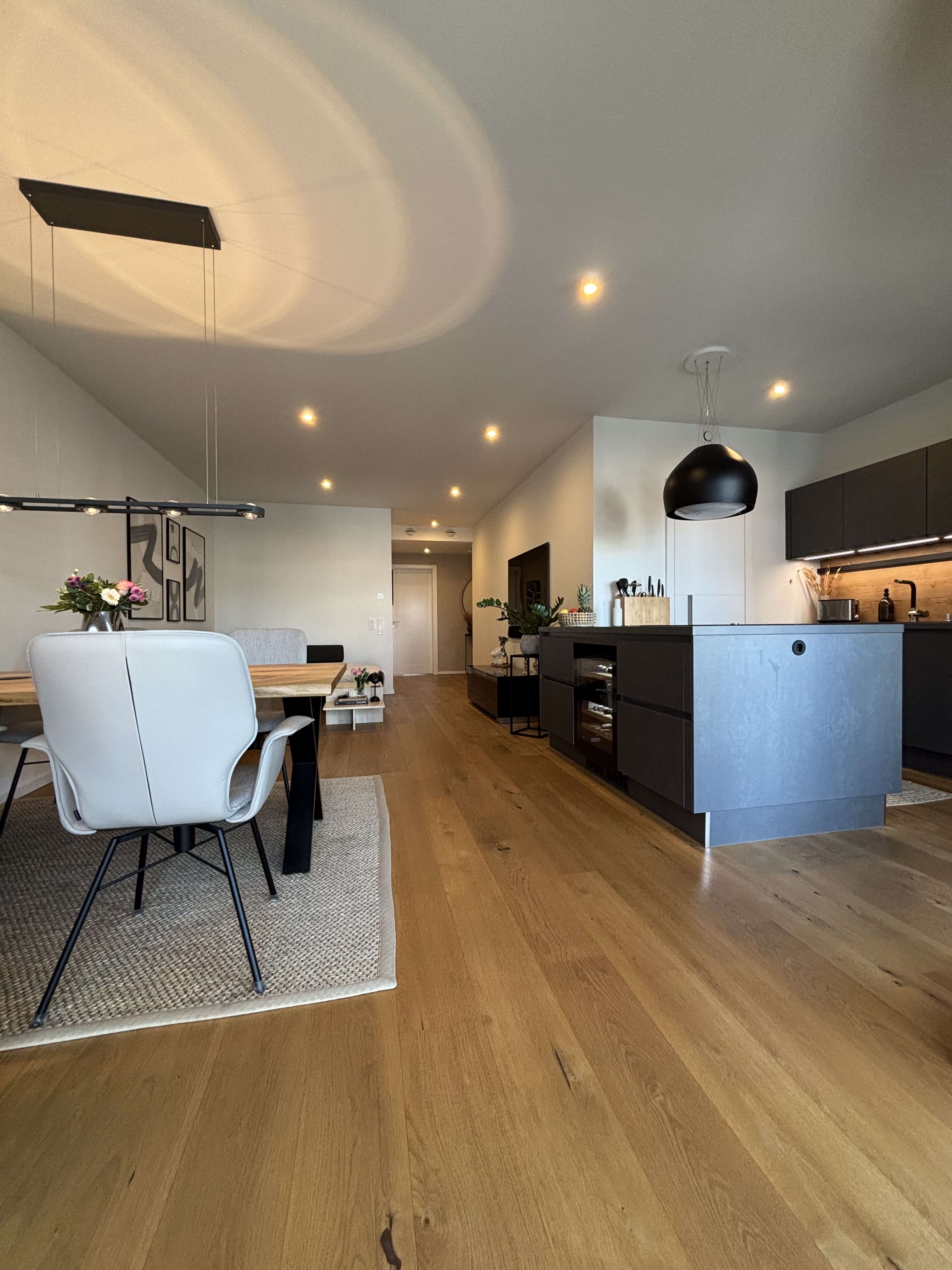 Thumbnail-Wohnung zum Mieten in Düsseldorf 2.150,00 € 93 m²