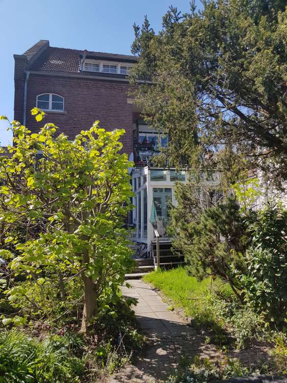 Thumbnail-Haus zum Kaufen in Düsseldorf 690.000,00 € 227 m²