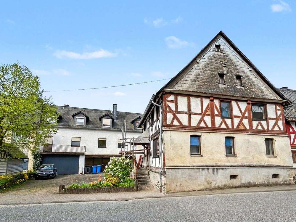 Thumbnail-Haus zum Kaufen in Löhnberg 299.000,00 € 350 m²